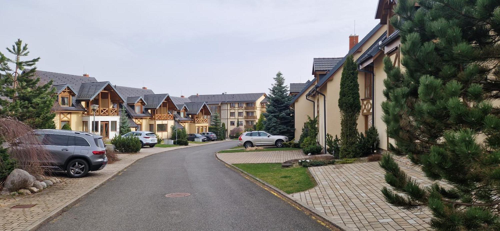 Apartman V Starej Lesnej S Balkonom Stará Lesná Exteriör bild